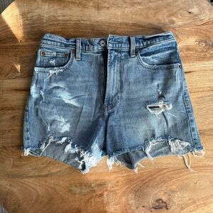 Abercrombie & Fitch high rise 4” Jean Shorts